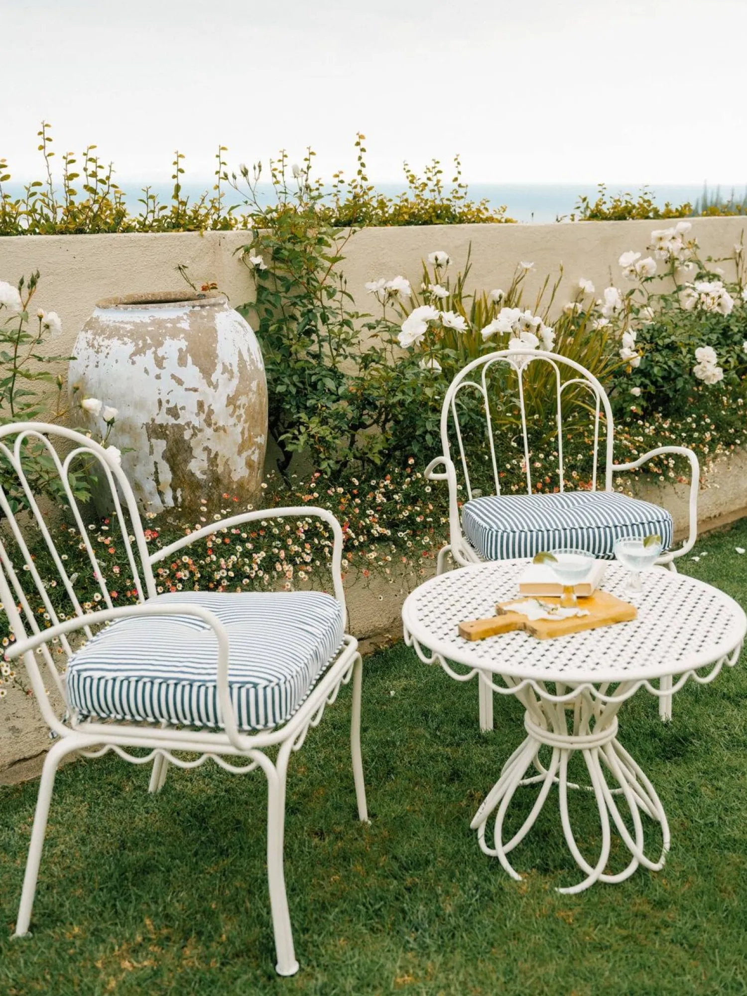 The Al Fresco Chair Cushion - Lauren'S Navy Stripe^Business & Pleasure Co. Online