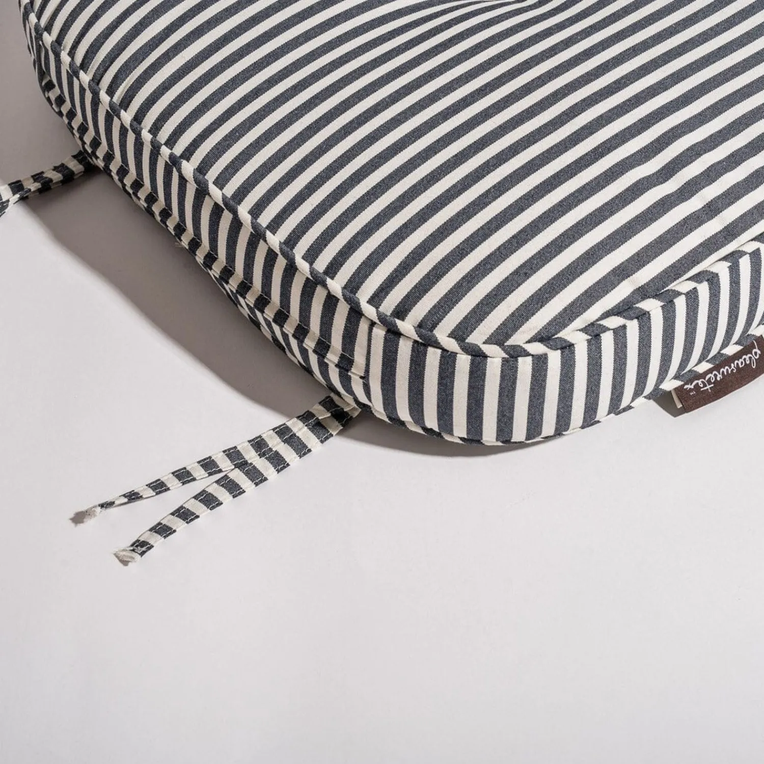 The Al Fresco Chair Cushion - Lauren'S Navy Stripe^Business & Pleasure Co. Online