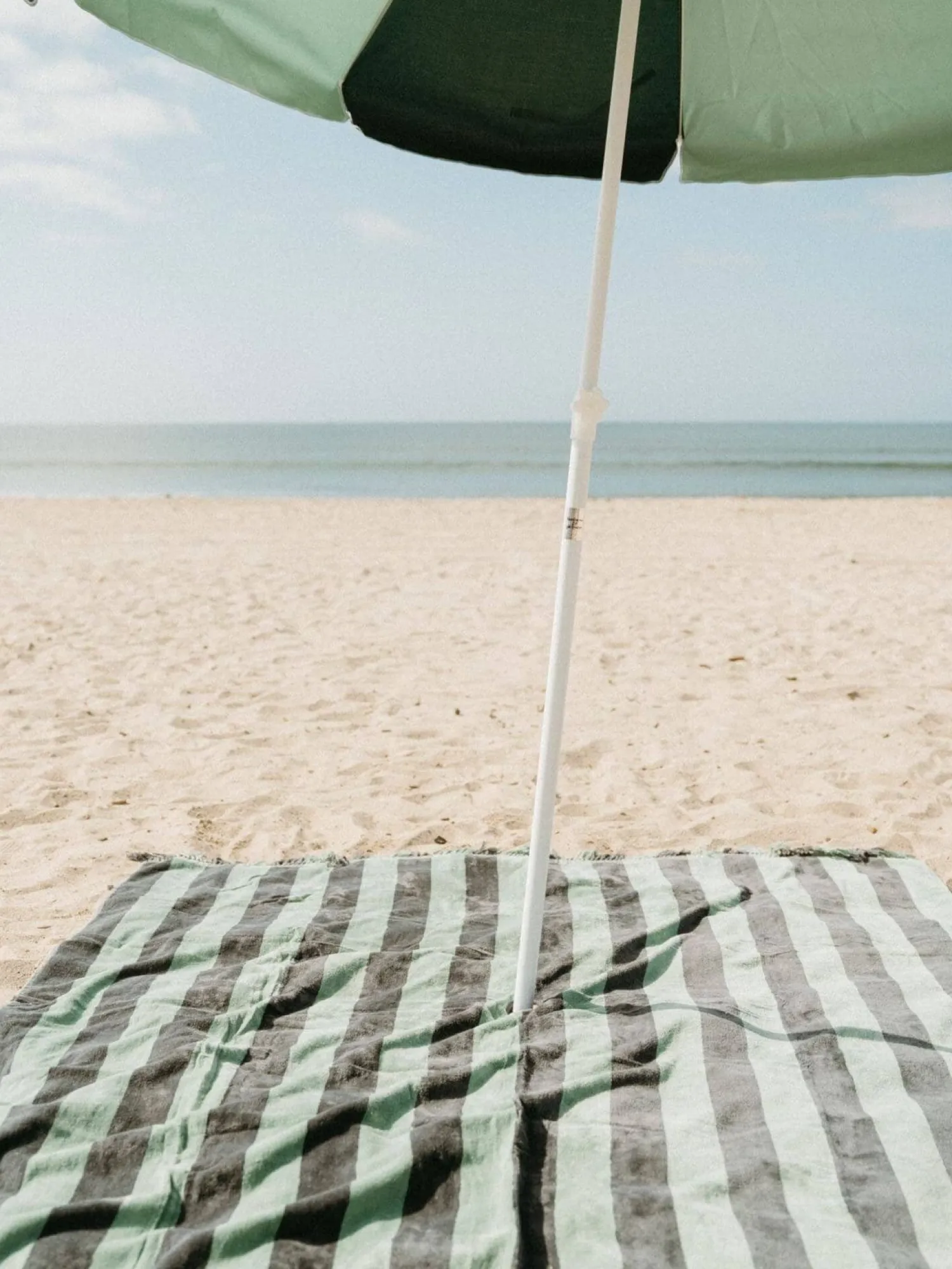 The Family Beach Umbrella - 70'S Panel Green^Business & Pleasure Co. Fashion